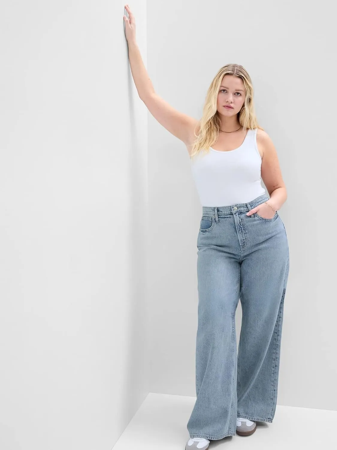 GAP Women's High Rise Wide Leg Jeans