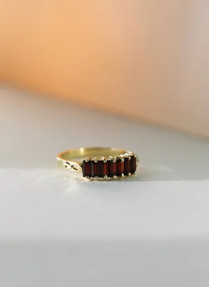 Gigi garnet 14k gold ring