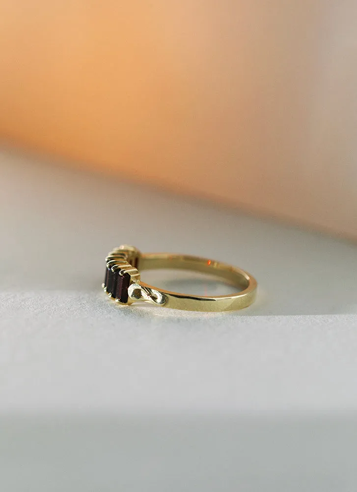 Gigi garnet 14k gold ring