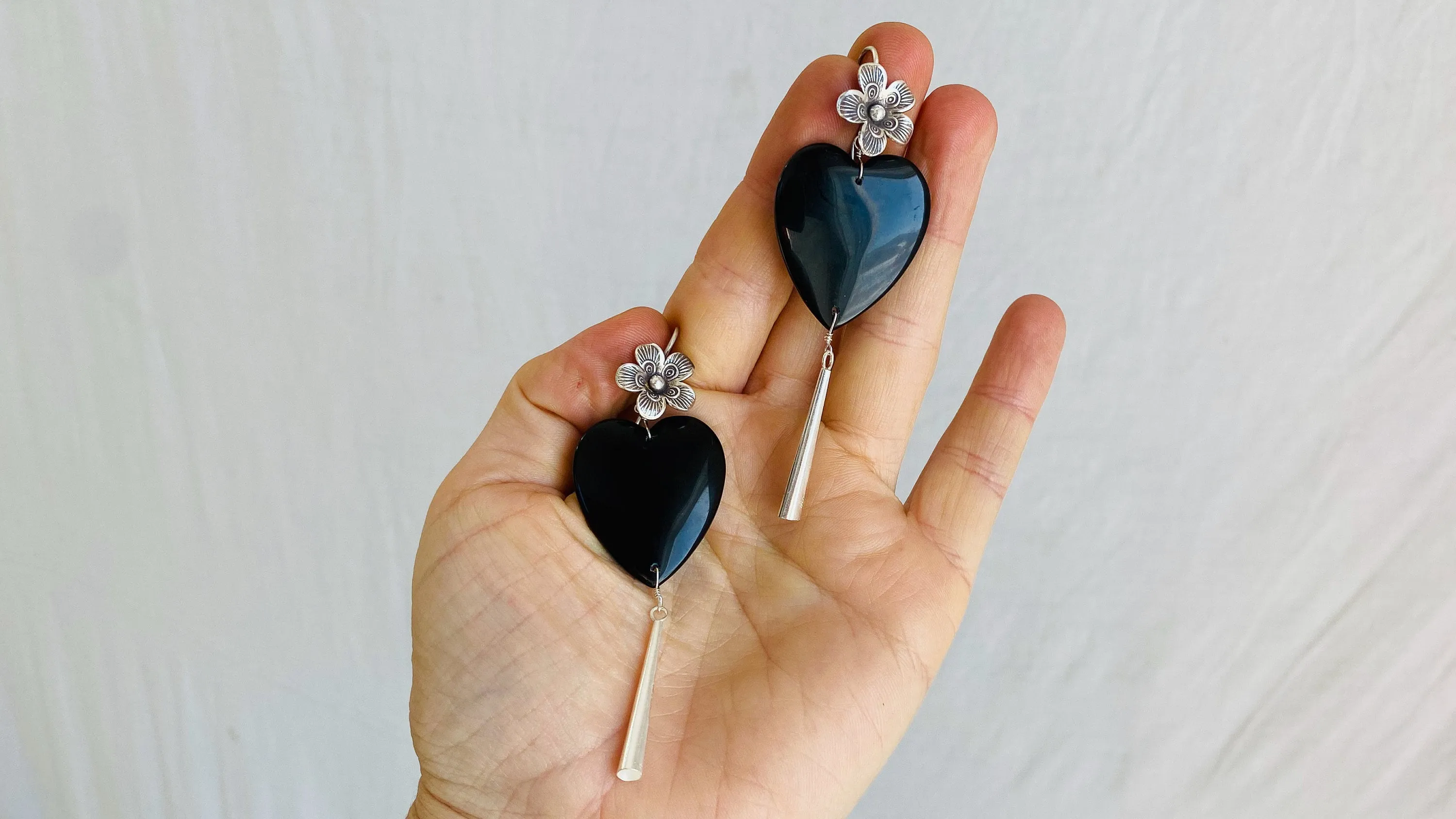 Heart & Flower Earrings. Onyx and Sterling Silver. 0443