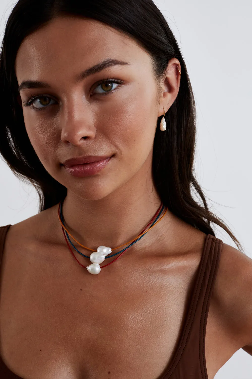 Isla Pearl Necklace Red