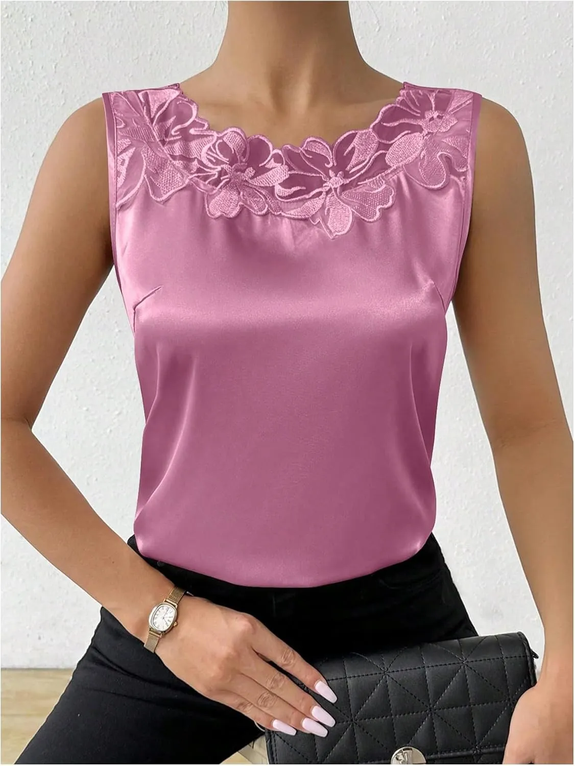 SweatyRocks Women's Satin Contrast Lace Crew Neck Sleeveless Blouse Appliques Summer Tank Tops