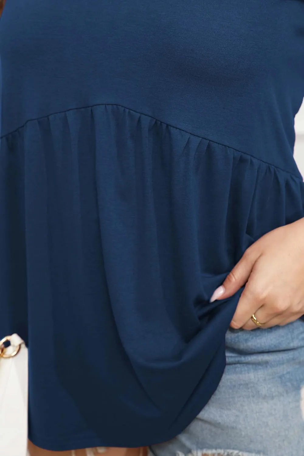 Women's Plus Size Tank Tops 2025 Sleeveless Pleated V Neck Blouse Casual Loose Fit Summer Tops for Curvy Women