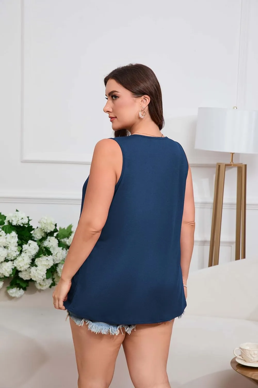 Women's Plus Size Tank Tops 2025 Sleeveless Pleated V Neck Blouse Casual Loose Fit Summer Tops for Curvy Women